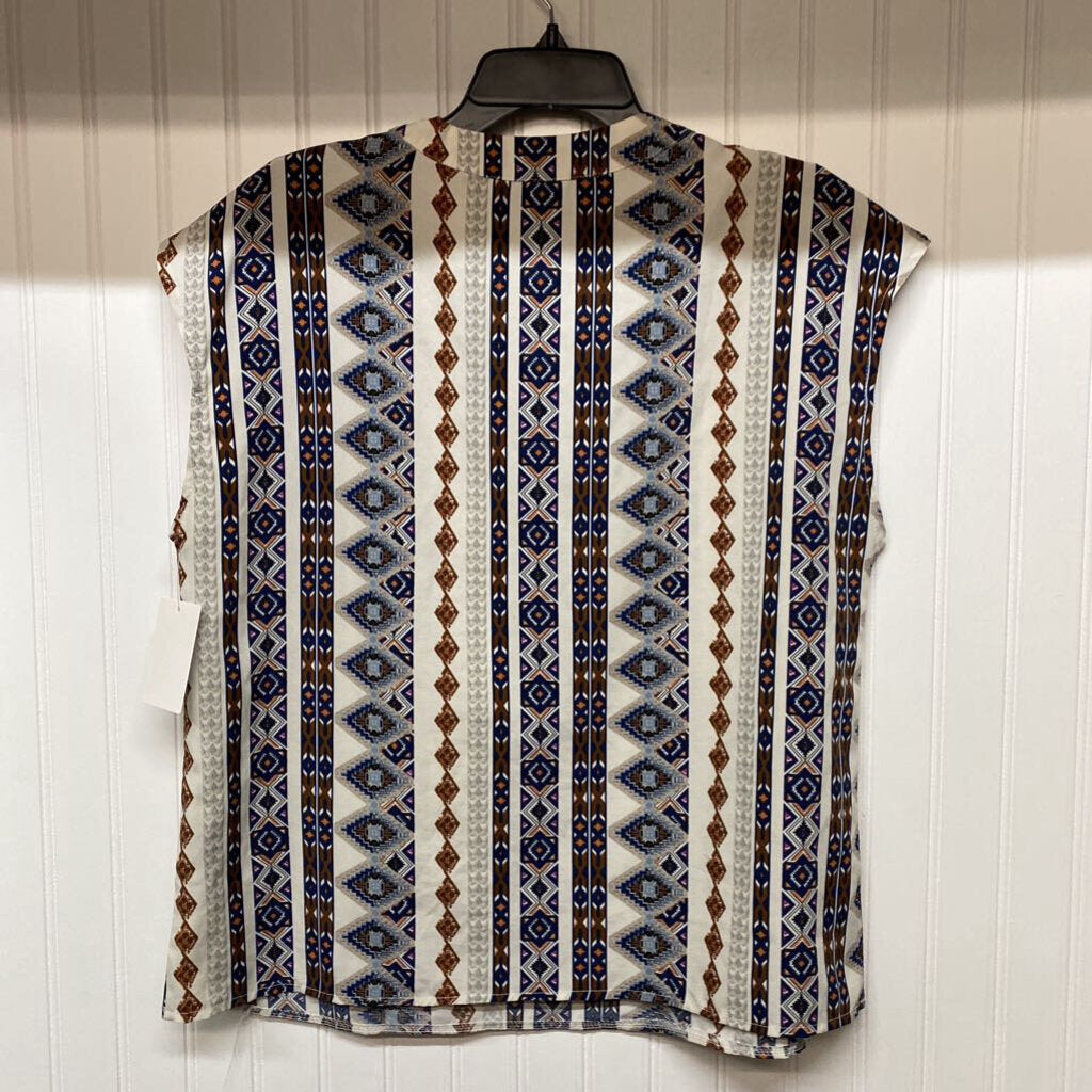 *SLEEVELESS V NECK TOP