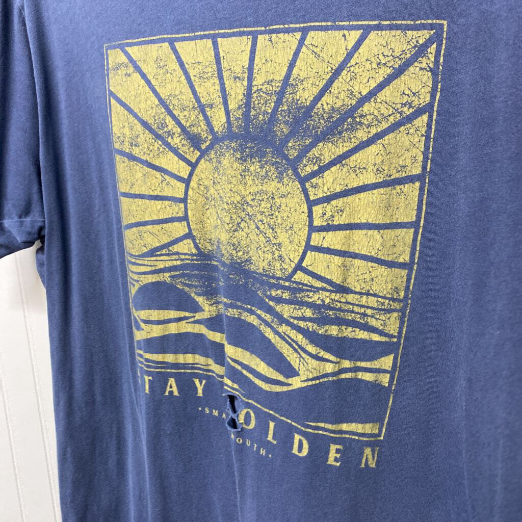 *"STAY GOLDEN" DISTRESSED GRAPHIC TEE