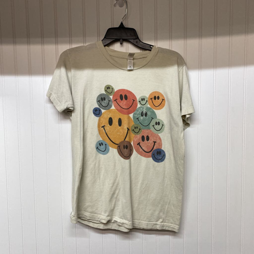 *SMILEY FACES SHORT SLEEVE GRAPHIC TEE