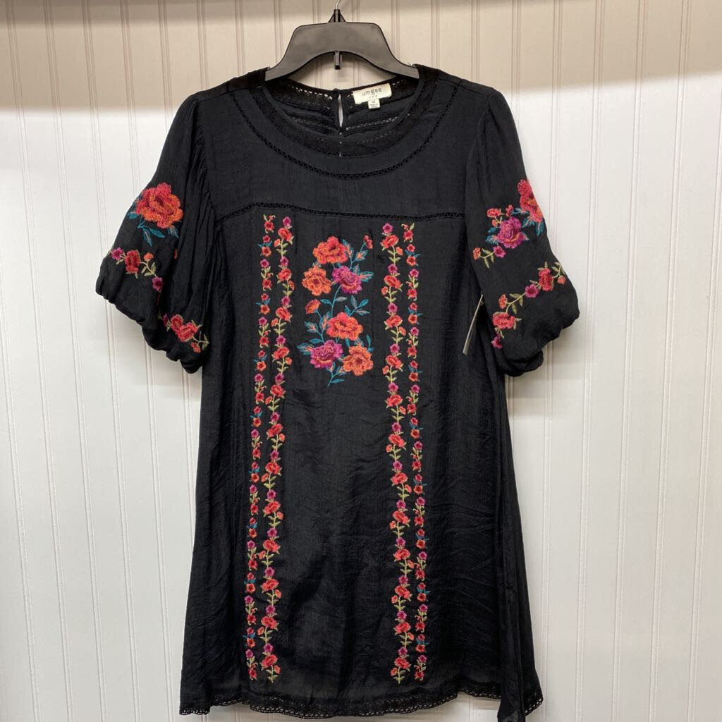 EMBROIDERED PUFFY SLEEVED