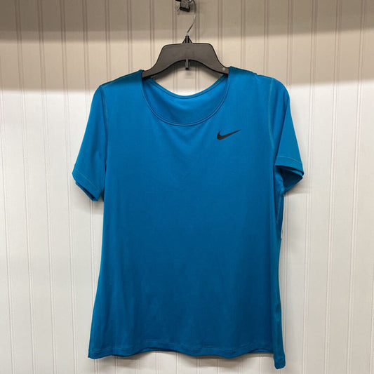 SHOSRT SLEEVED TOP