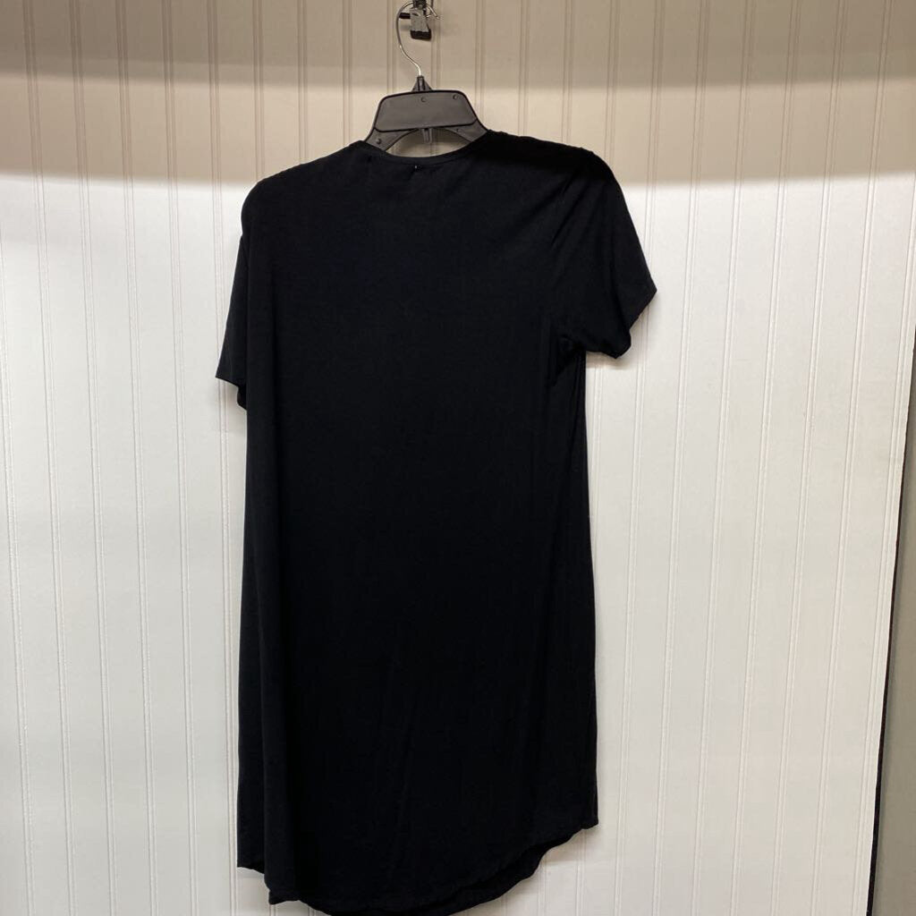 SHORT SLEEVED POCKET TEE DRESS