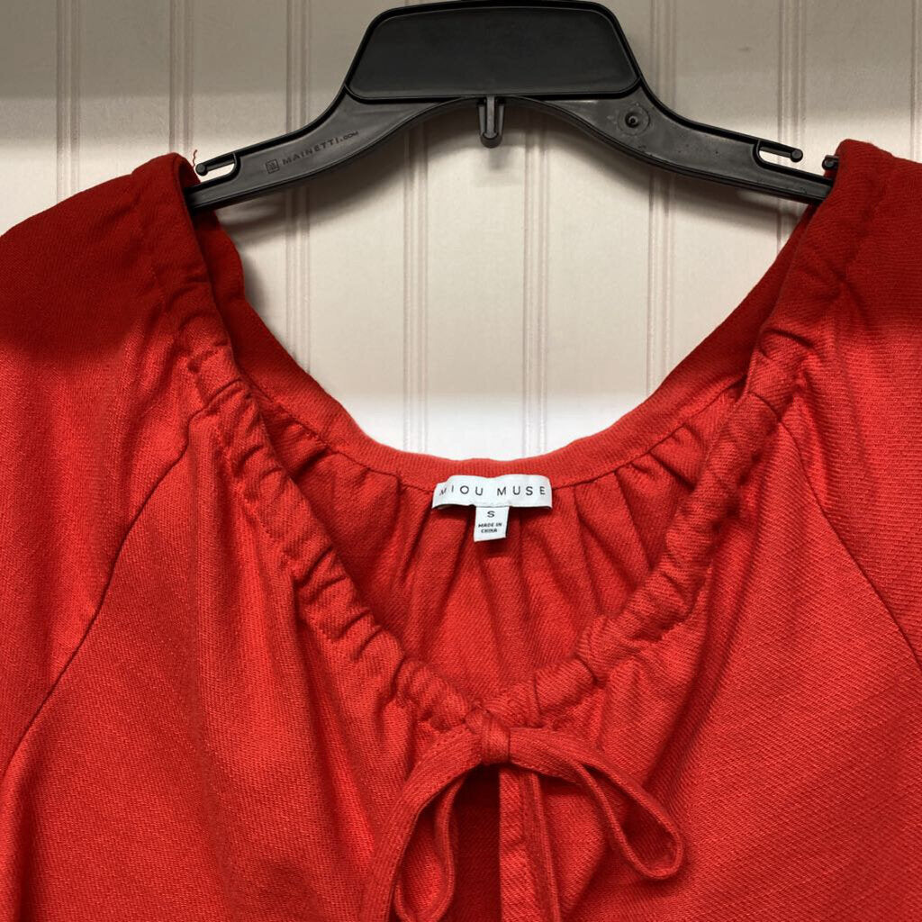 *LONG SLEEVE FRONT TIE UP TOP
