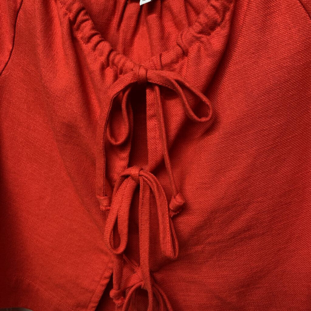*LONG SLEEVE FRONT TIE UP TOP