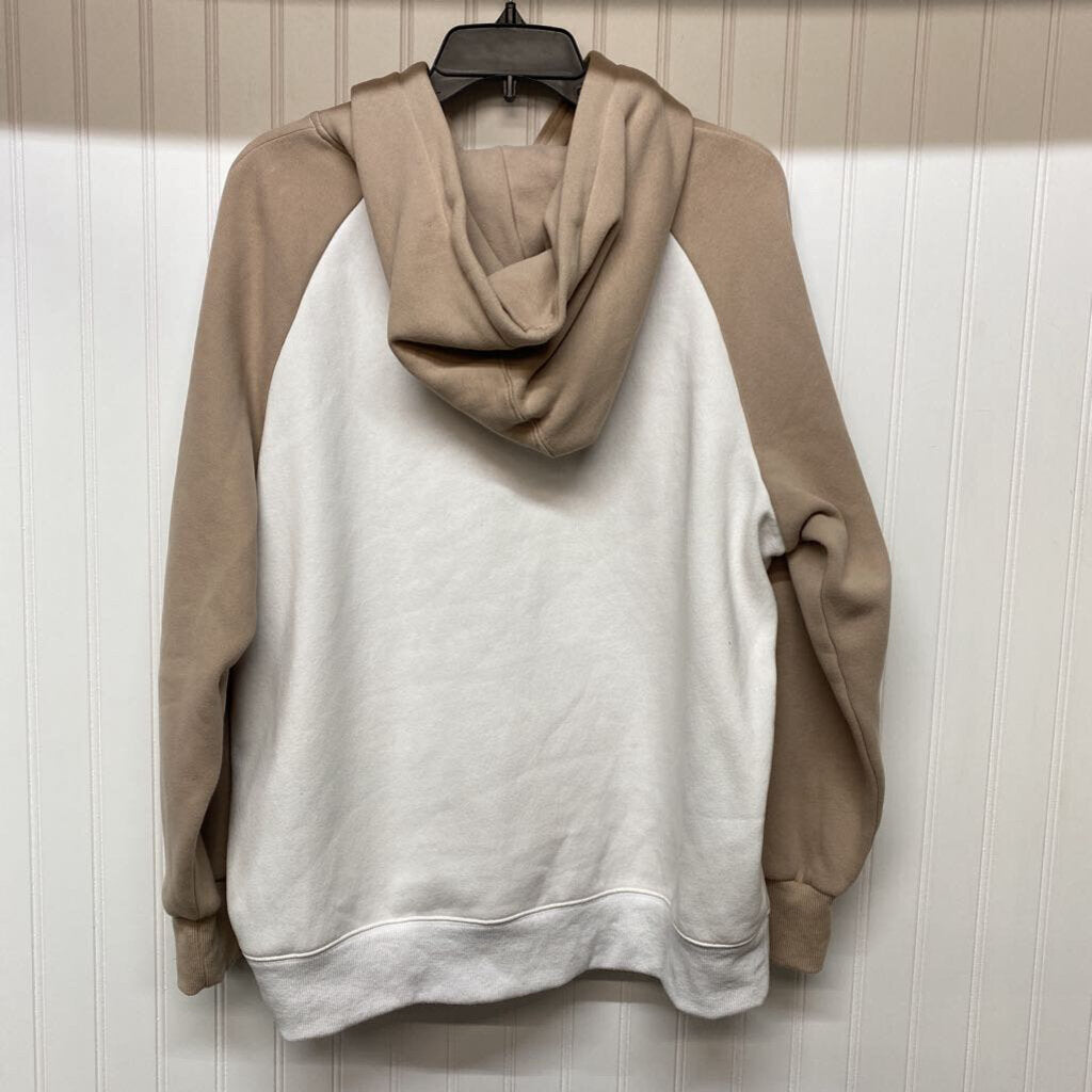 HOODED SWEATSHIRT