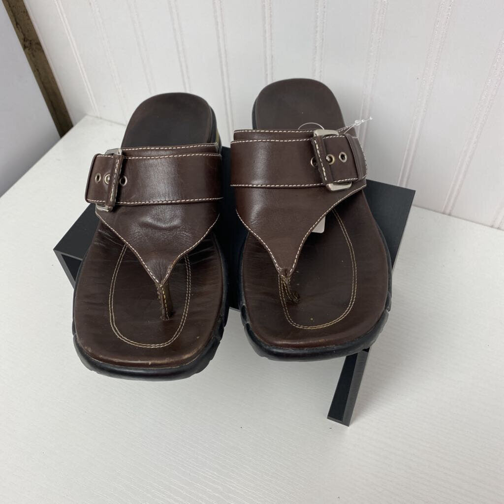BUCKLE SANDLES