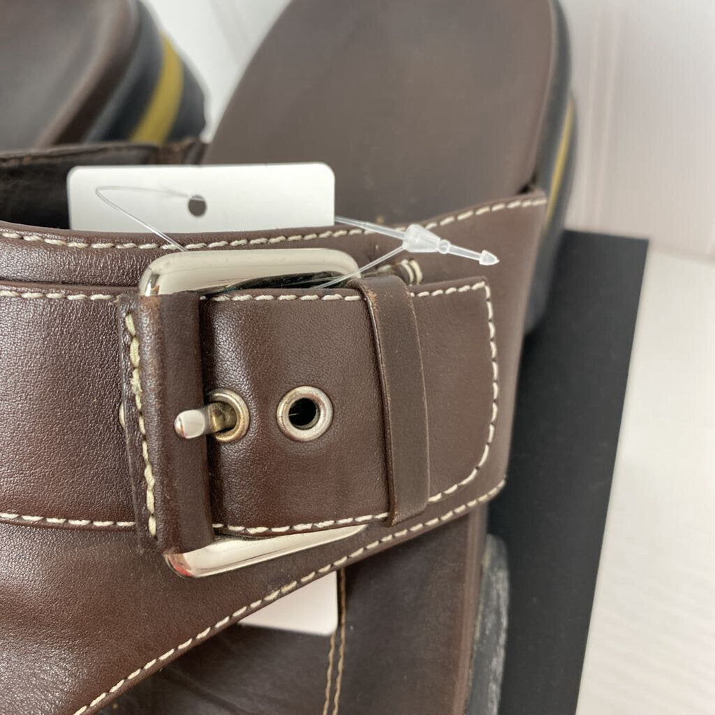 BUCKLE SANDLES