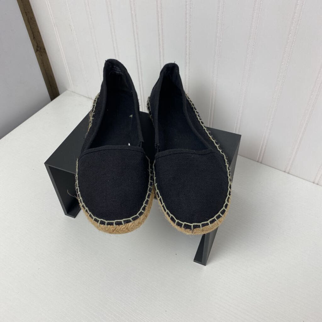 CLOTH SHOES