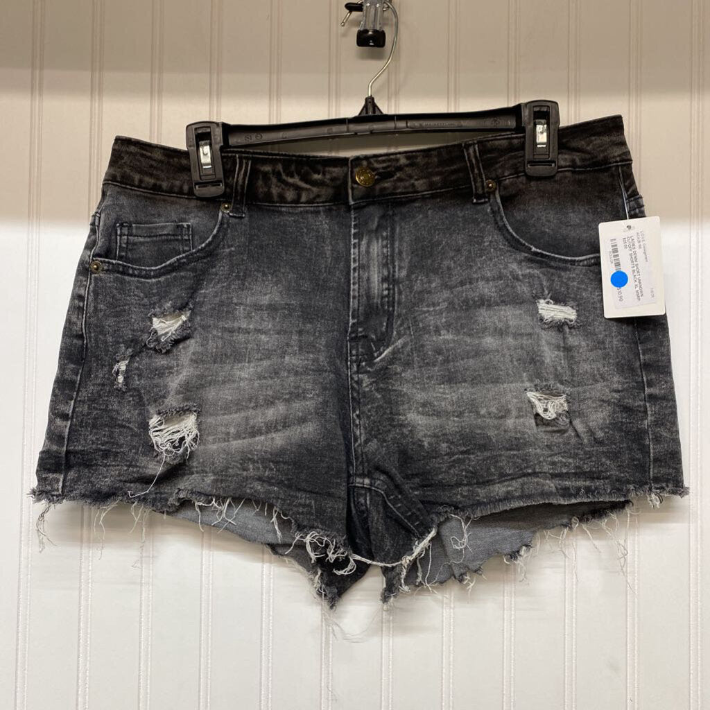 CUTOFF SHORTS