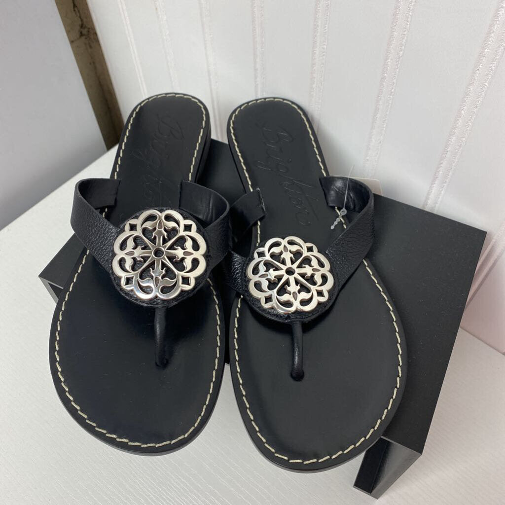 SANDLES WITH SILVER MEDALLION