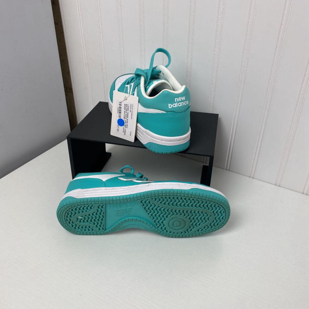 WHITE AND MINT TENNIS SHOES