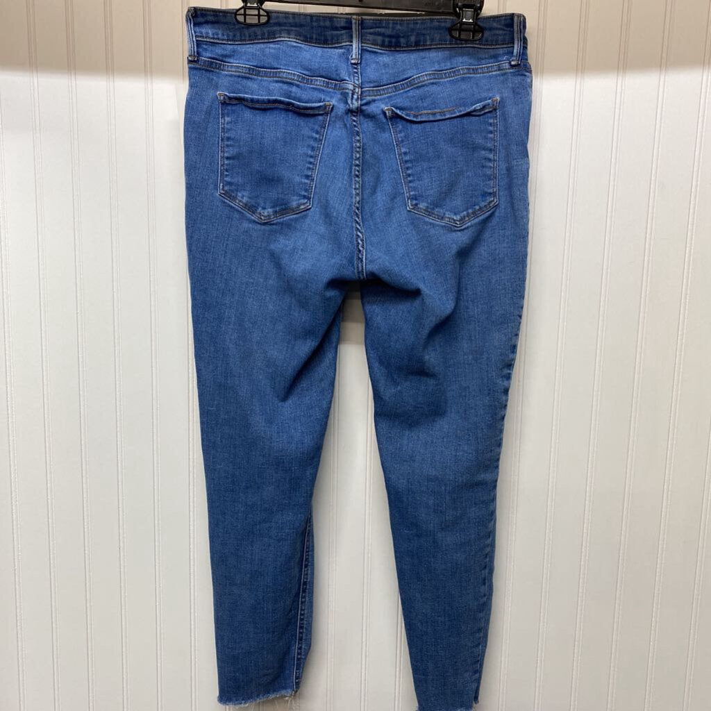 ANKLE LENGTH FRAYED HEM JEANS