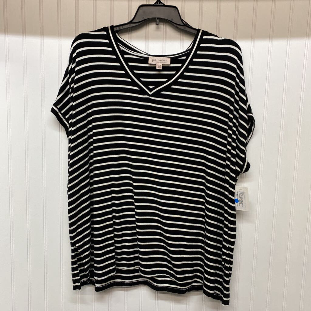 SHORT SLEEVE V NECK KNIT TOP