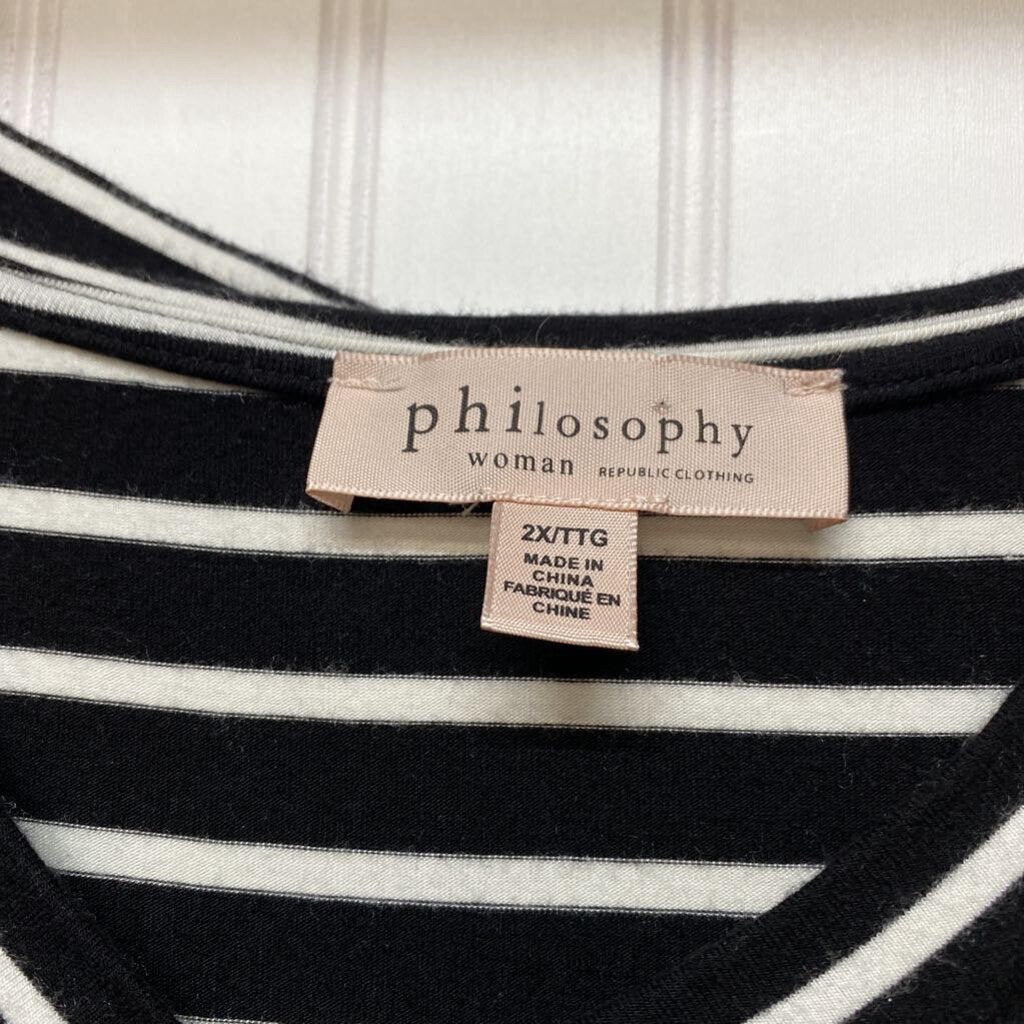 SHORT SLEEVE V NECK KNIT TOP