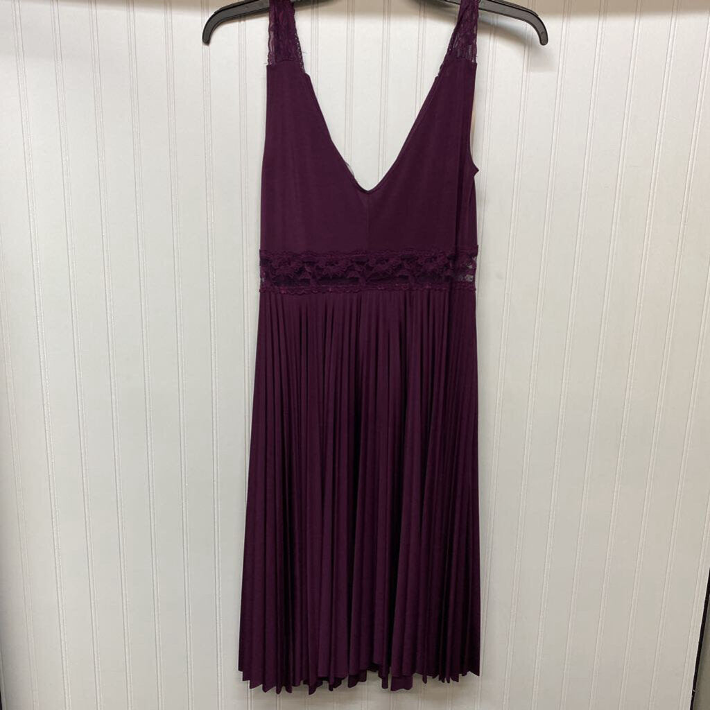 SLEEVELESS SHORT DRESS