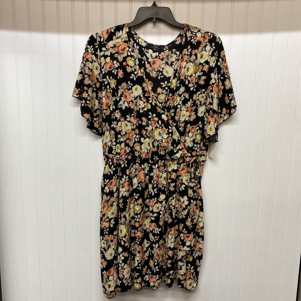 SHORT SLEEVE V NECK SHORT DRESS