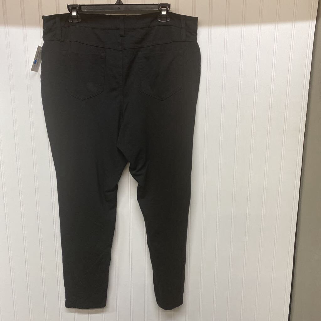 BLACK KNIT JEANS