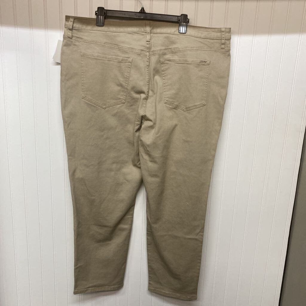 STRAIGHT LEG JEANS
