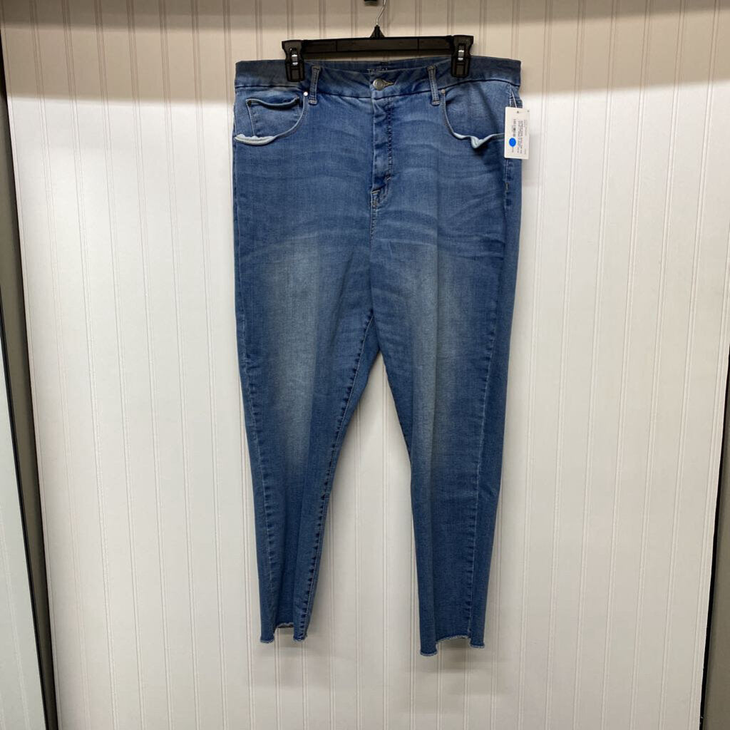 WOMENS PLUS SKINNY JEANS