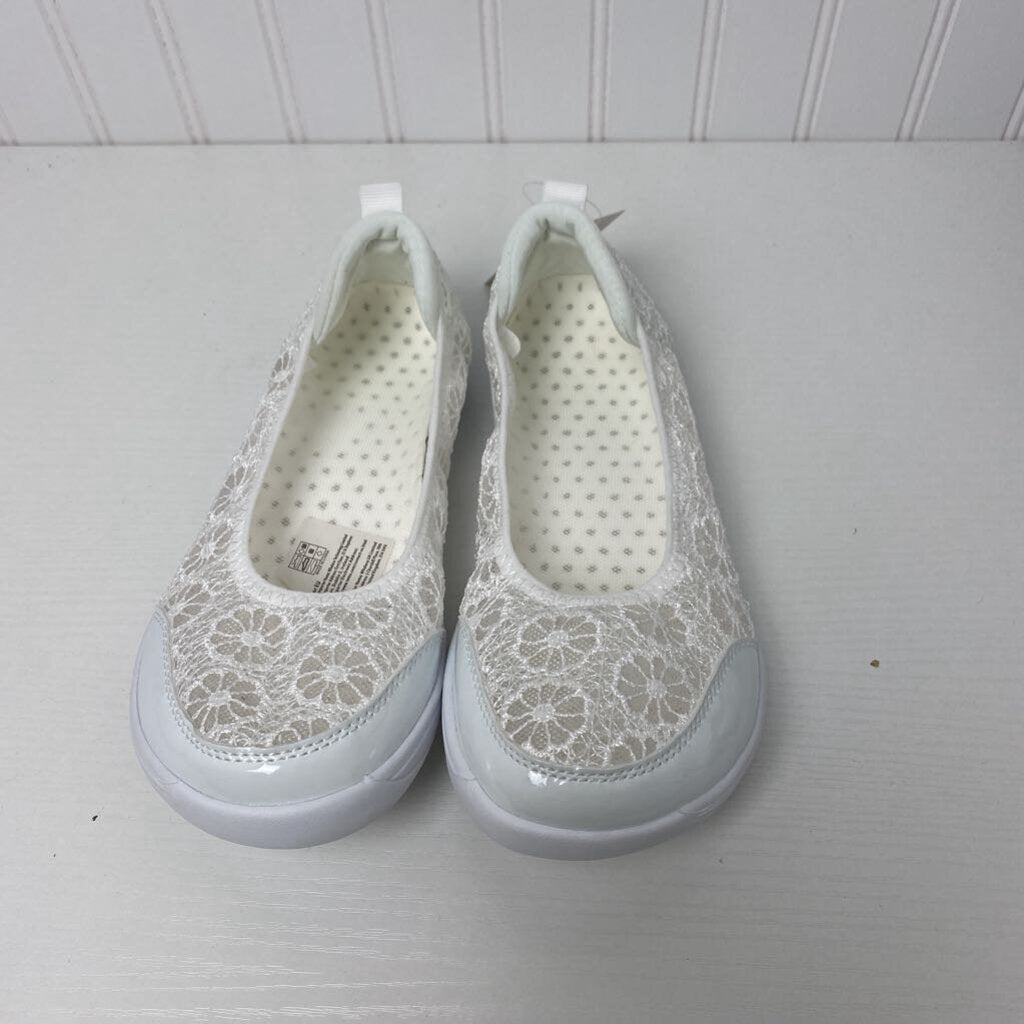 LACE FLATS
