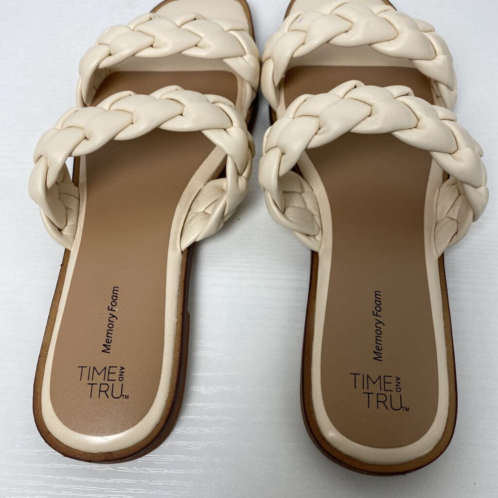 OPEN TOED MEMORY FOAM SANDALS