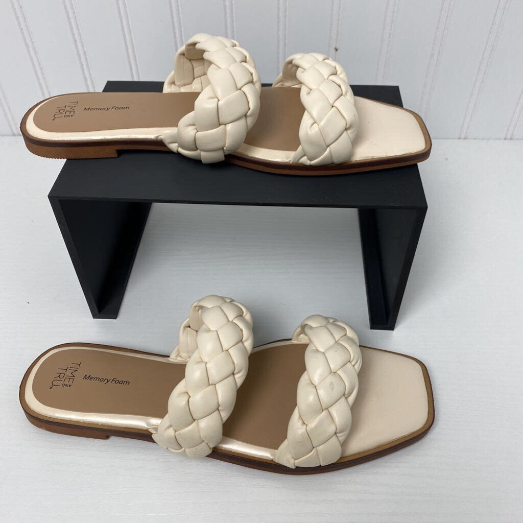 OPEN TOED MEMORY FOAM SANDALS