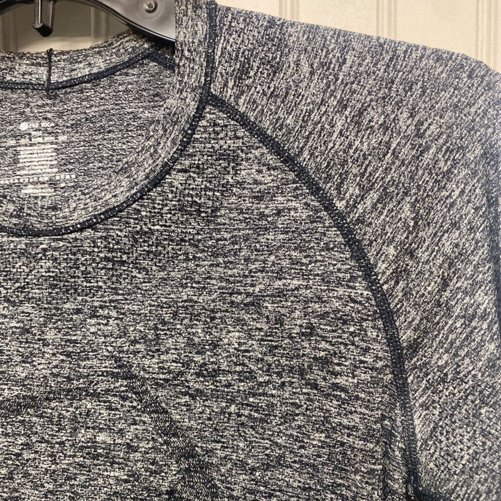 LONG SLEEVED TOP