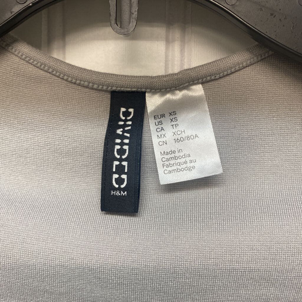 SQUARE NECK CAP SLEEVED