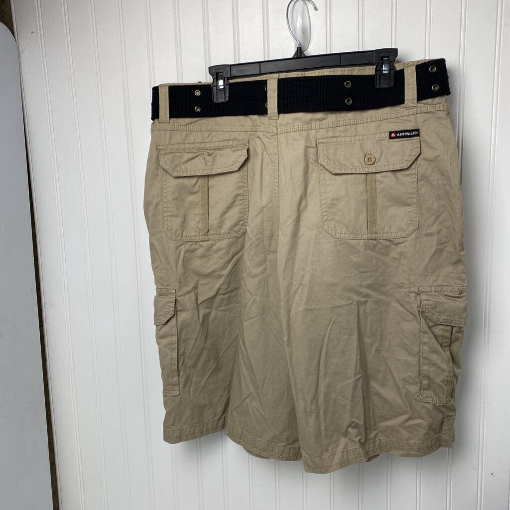 KHAKI SHORTS
