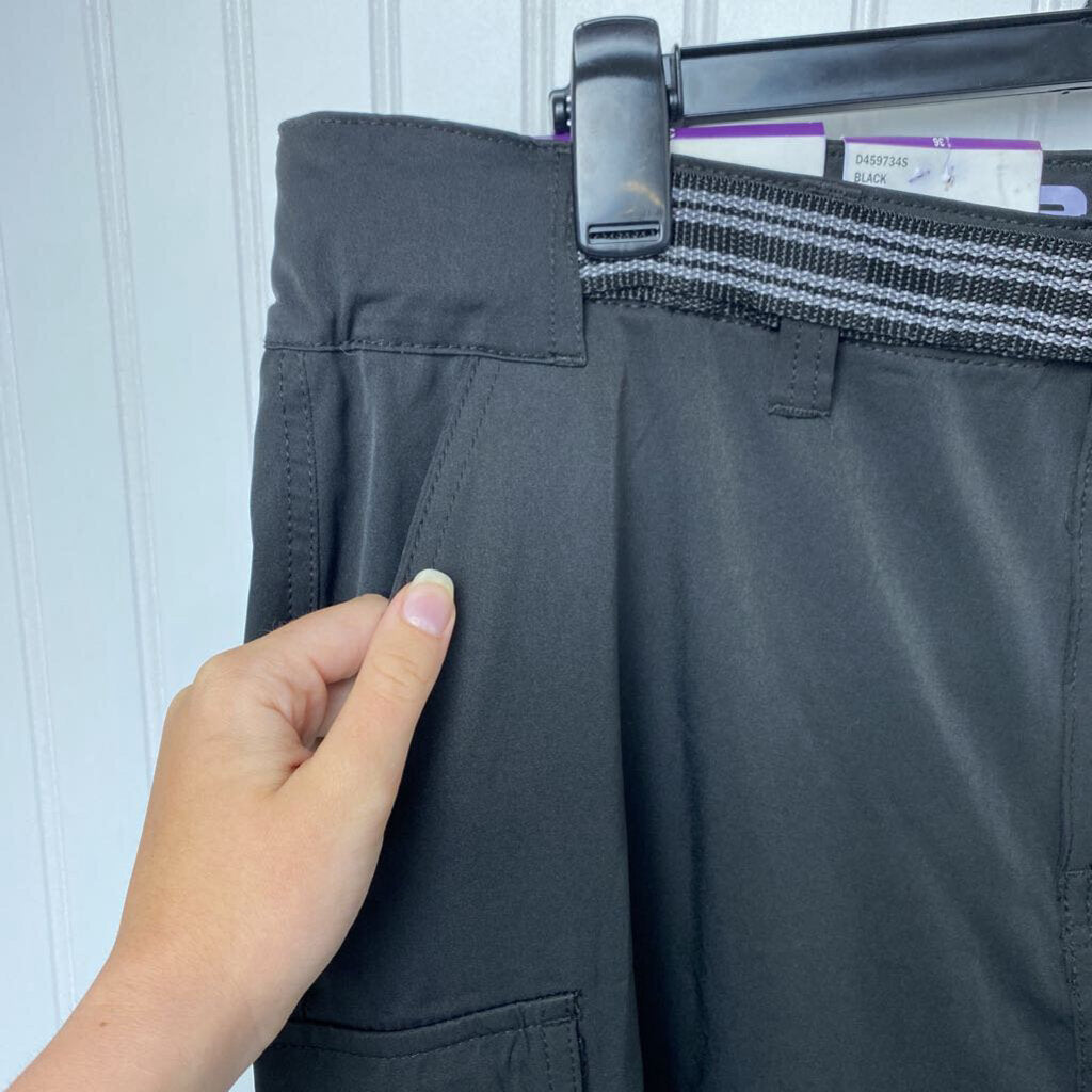 BLACK HIKING SHORT