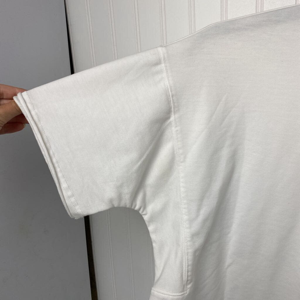 WHITE BASIC SHIRT