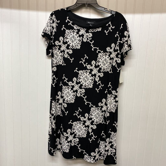 BLACK/WHITE SHORT DRESS