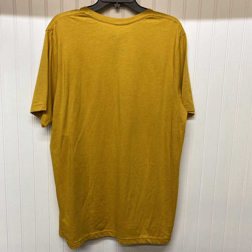 YELLOW GRAPHIC T