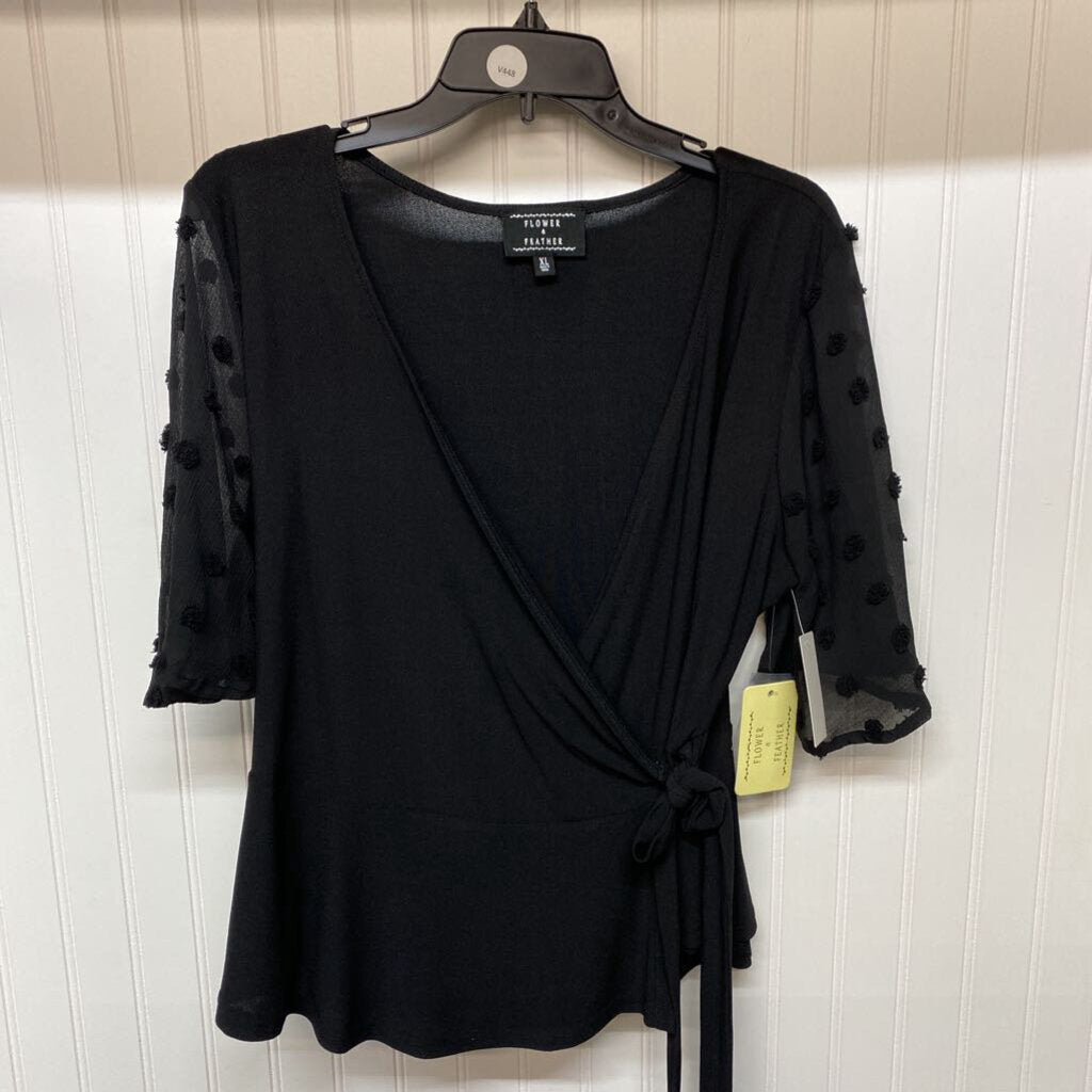 SHORT SLEEVE WRAP TOP