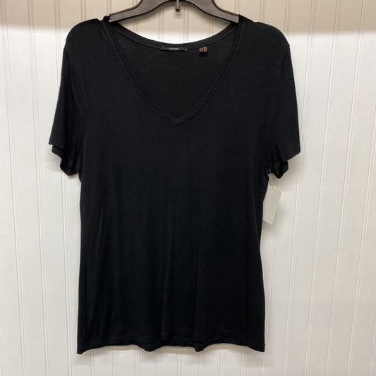 BASIC V NECK TEE