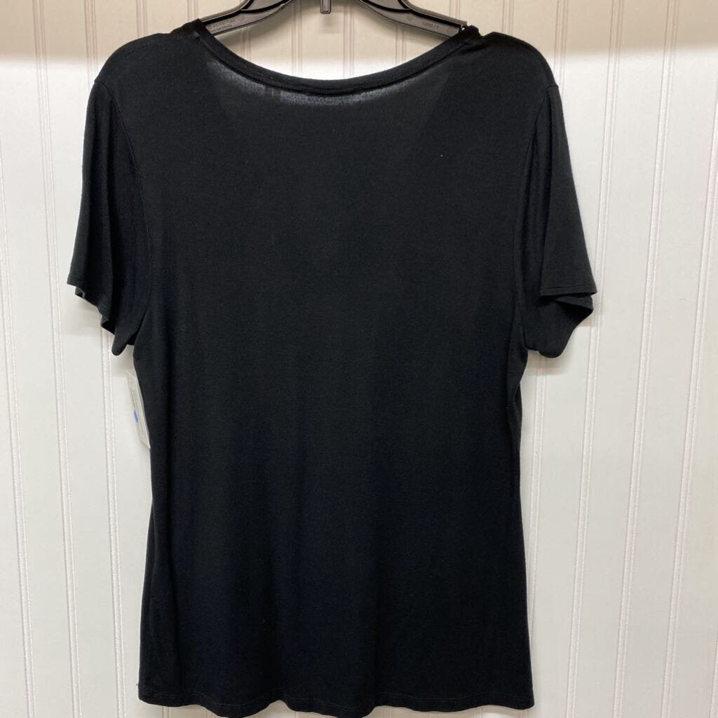 BASIC V NECK TEE