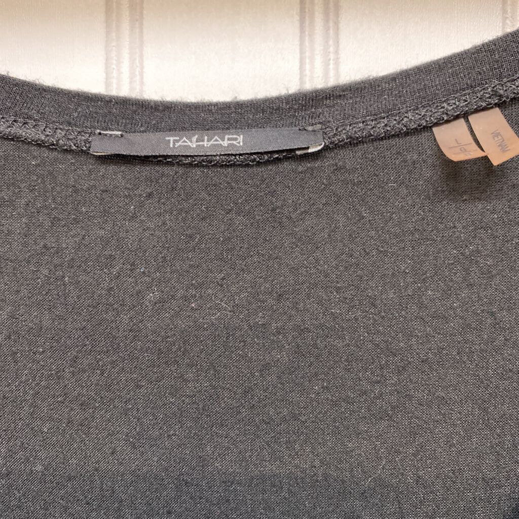 BASIC V NECK TEE