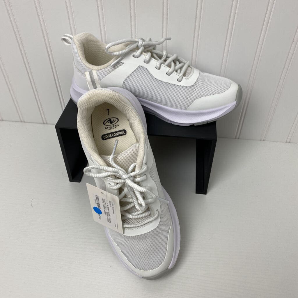 LADIES TENNIS SHOES