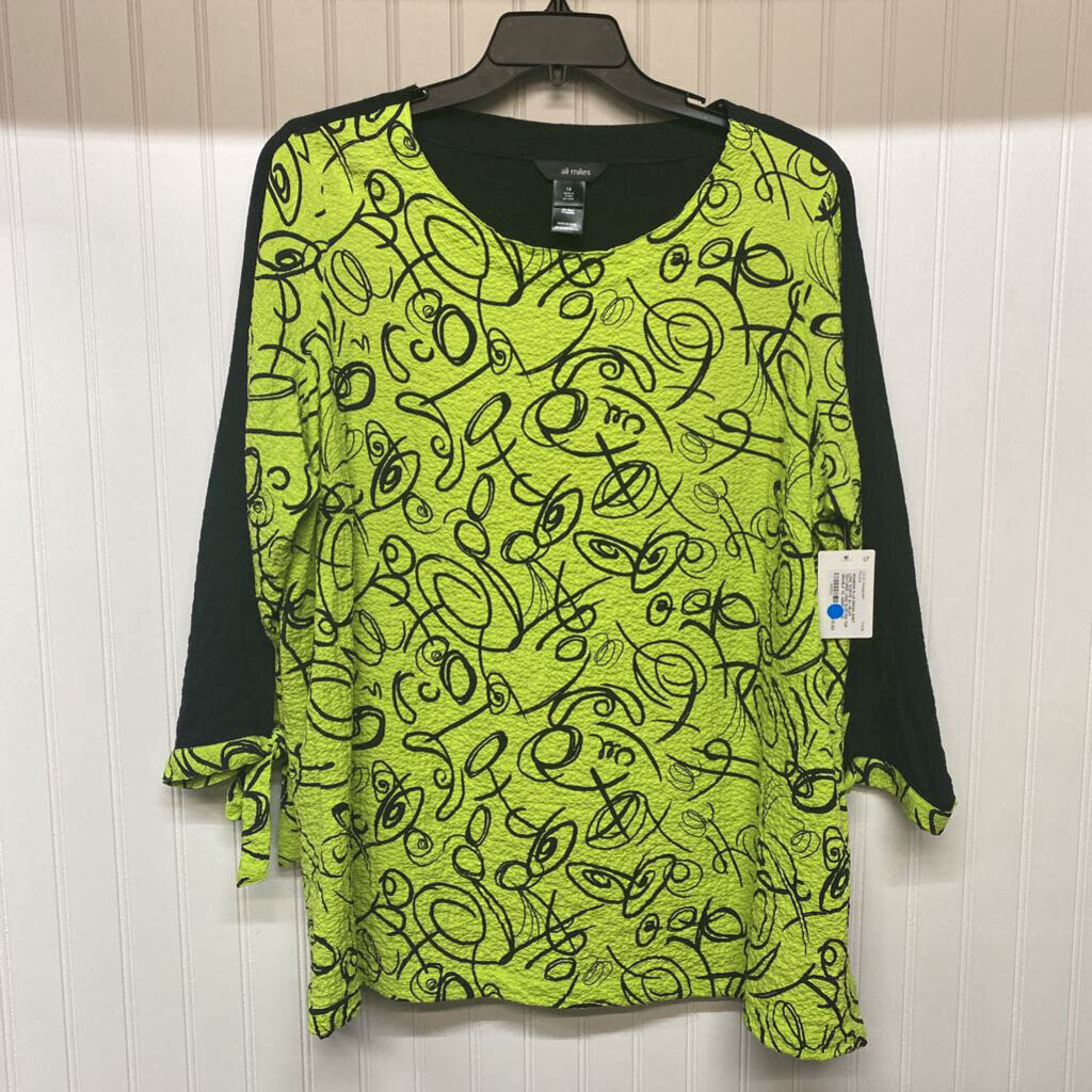 TEXTURED LONG SLEEVED TOP