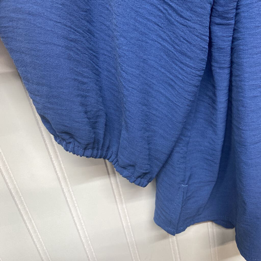 V NECK BUTTON DOWN