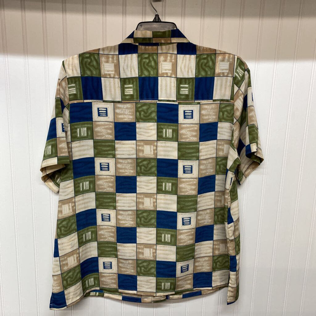 SHORT SLEEVE BUTTON DOWN SHIRT