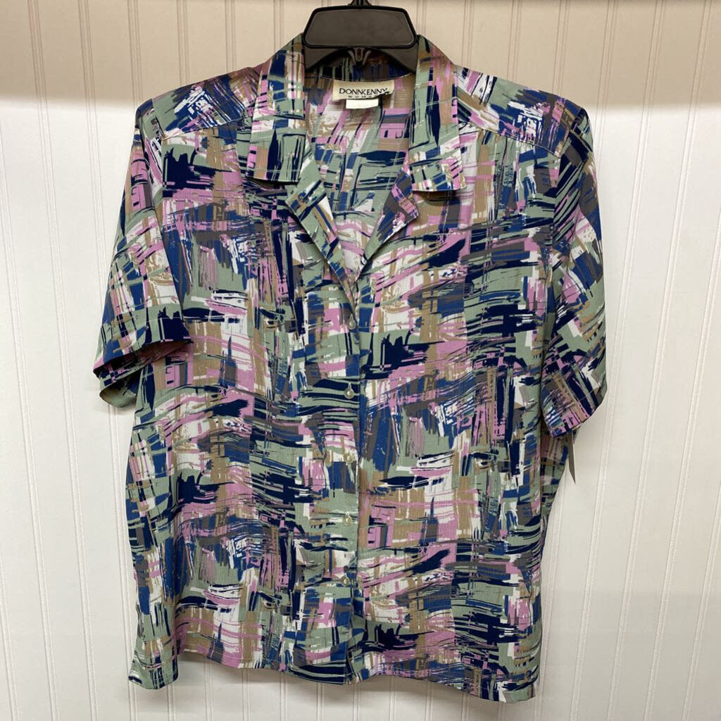 SHORT SLEEVE BUTTON DOWN SHIRT