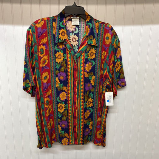 SHORT SLEEVE BUTTON UP SHIRT