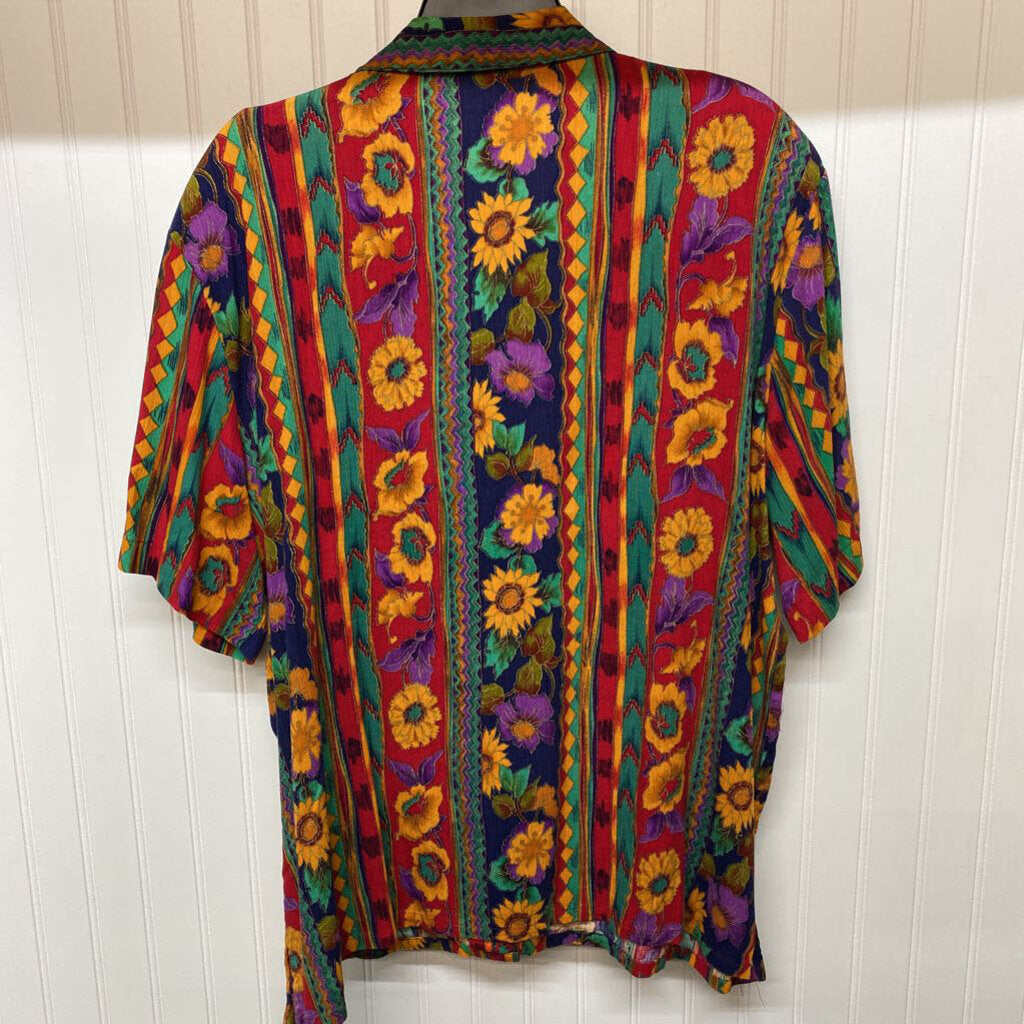 SHORT SLEEVE BUTTON UP SHIRT