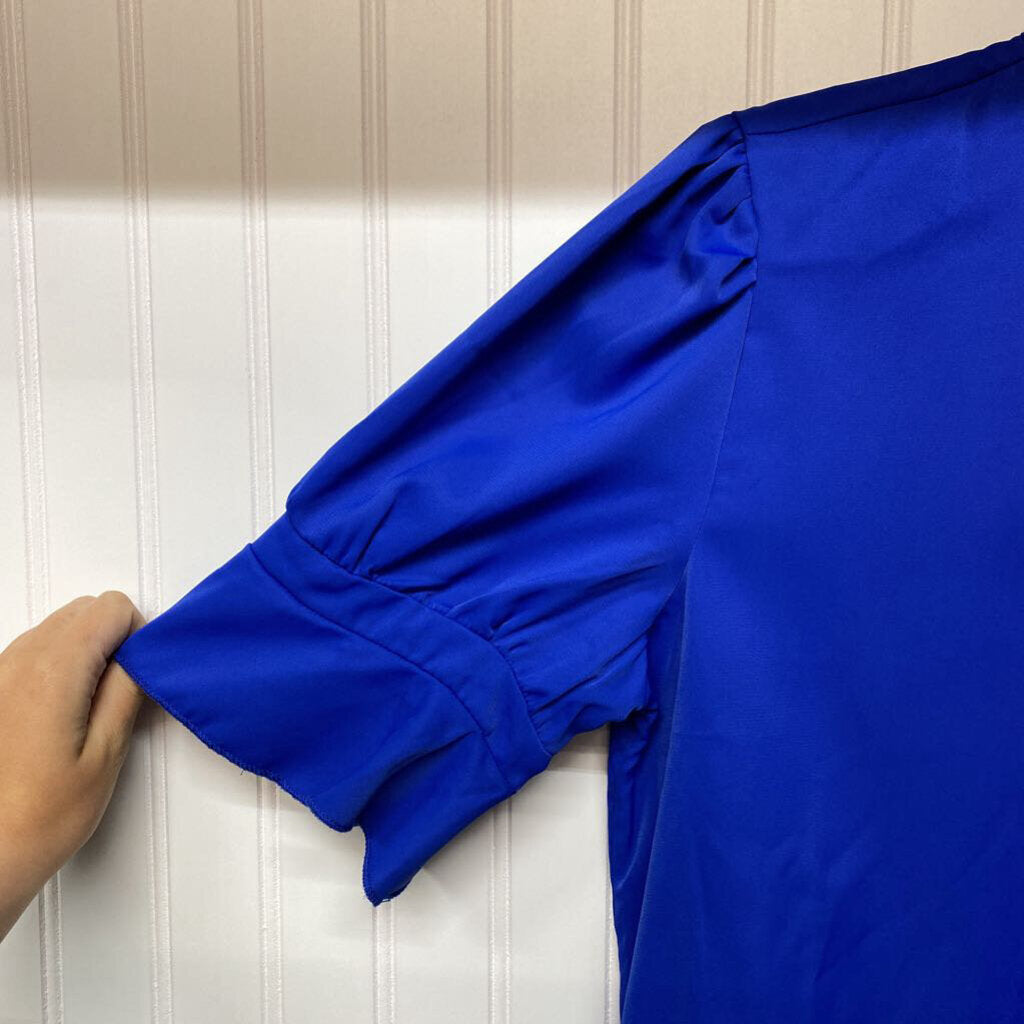 SHORT SLEEVED DRESS