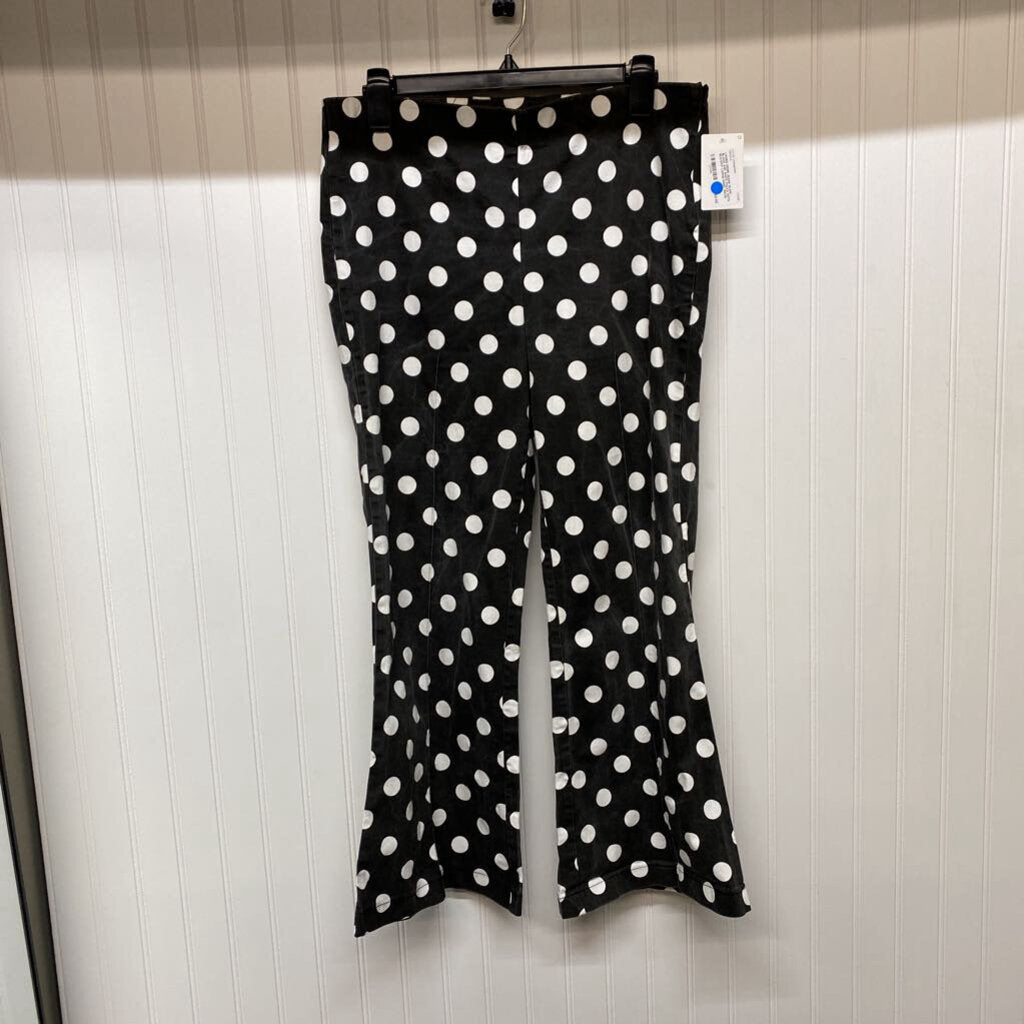 BLACK AND WHITE POLKA DOTS