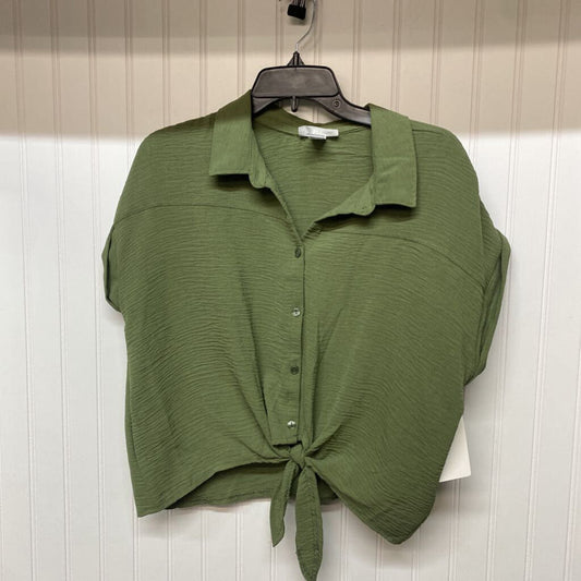 SHORT SLEEVE BUTTON DOWN TOP
