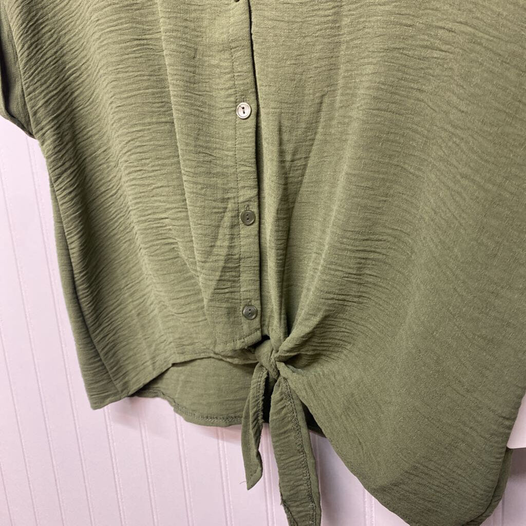 SHORT SLEEVE BUTTON DOWN TOP