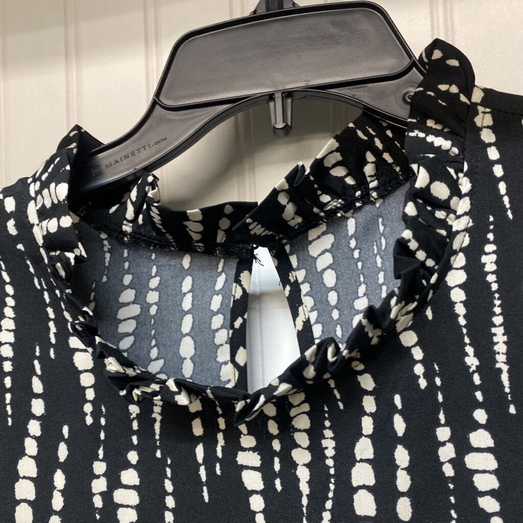 SLEEVELESS BLOUSE