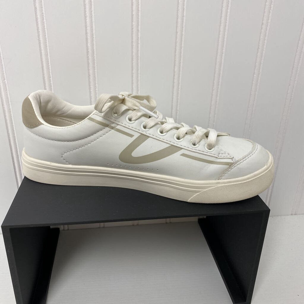 TENNIS SHOES